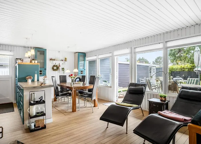 3 Bedroom Lovely In Дом отдыха *