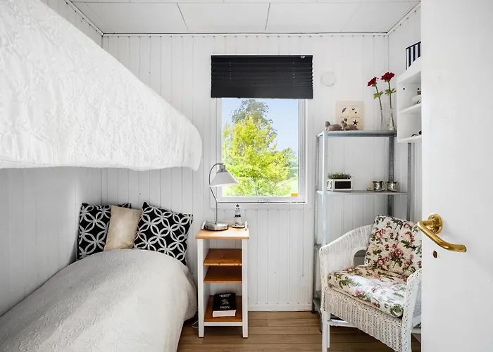 3 Bedroom Lovely In Дом отдыха